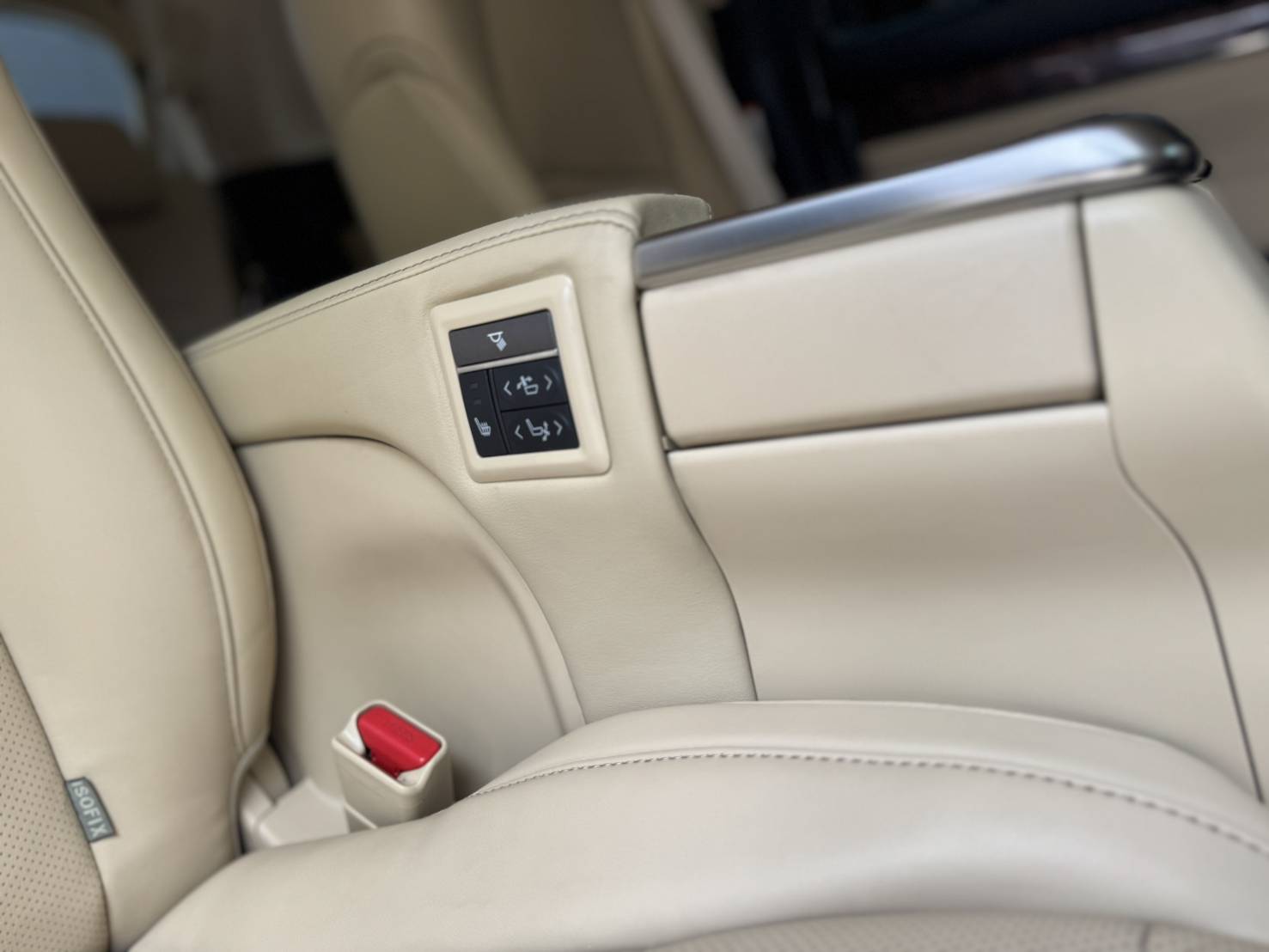 Real Armrest Massage and Power Seat Controls